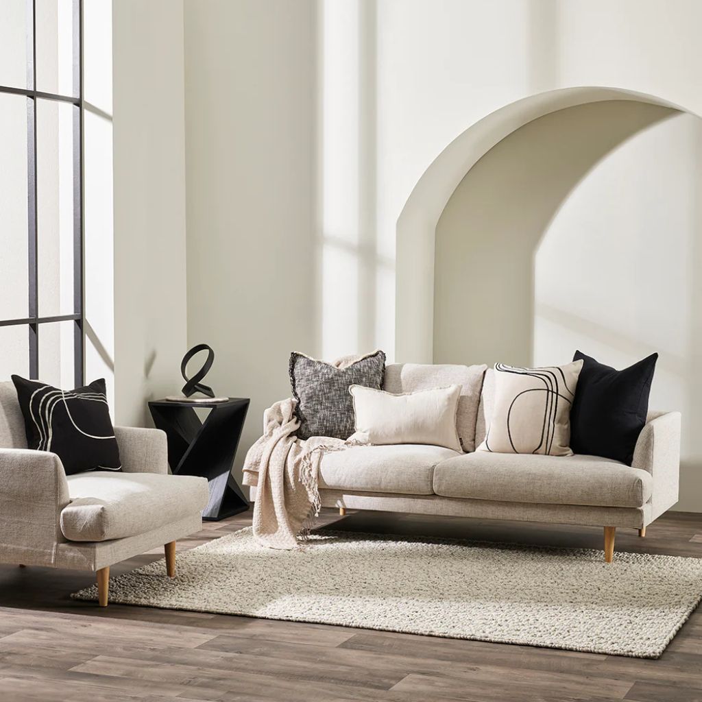 Arezzo Cushion Black