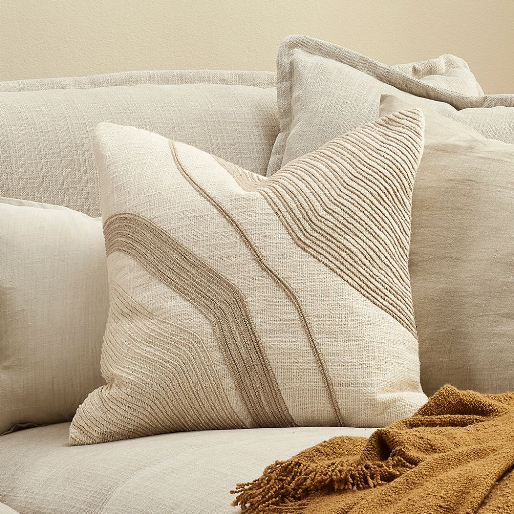 Chelsea Cushion Ivory
