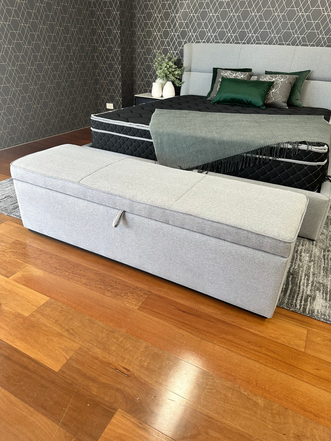 Windsor King Bed Clearance