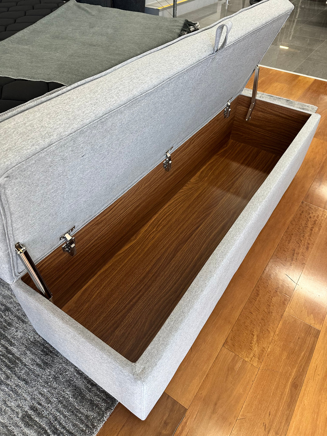 Windsor King Bed Clearance