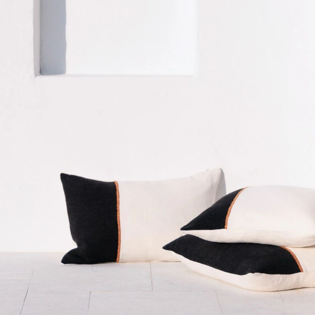 Bella Linen Cushion Black