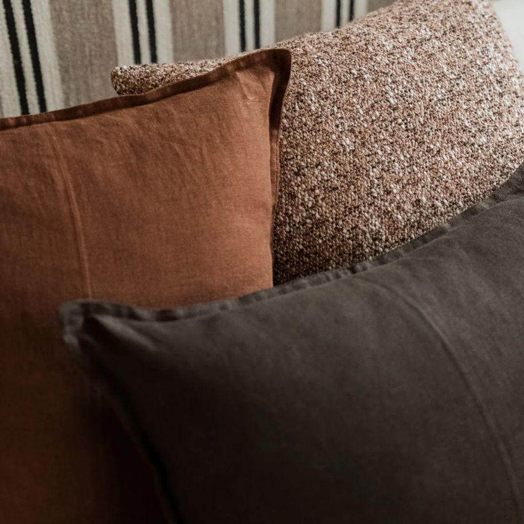Como Cushion Ganache