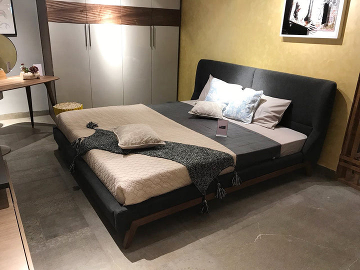 GC1705 Italian Style Up-holstered Bed