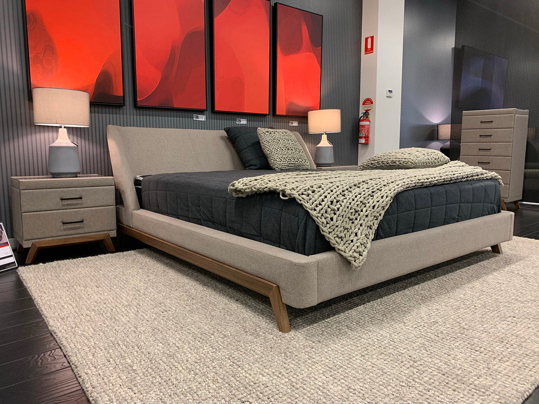 GC1713 Luxury Villa Up-holstered Bed