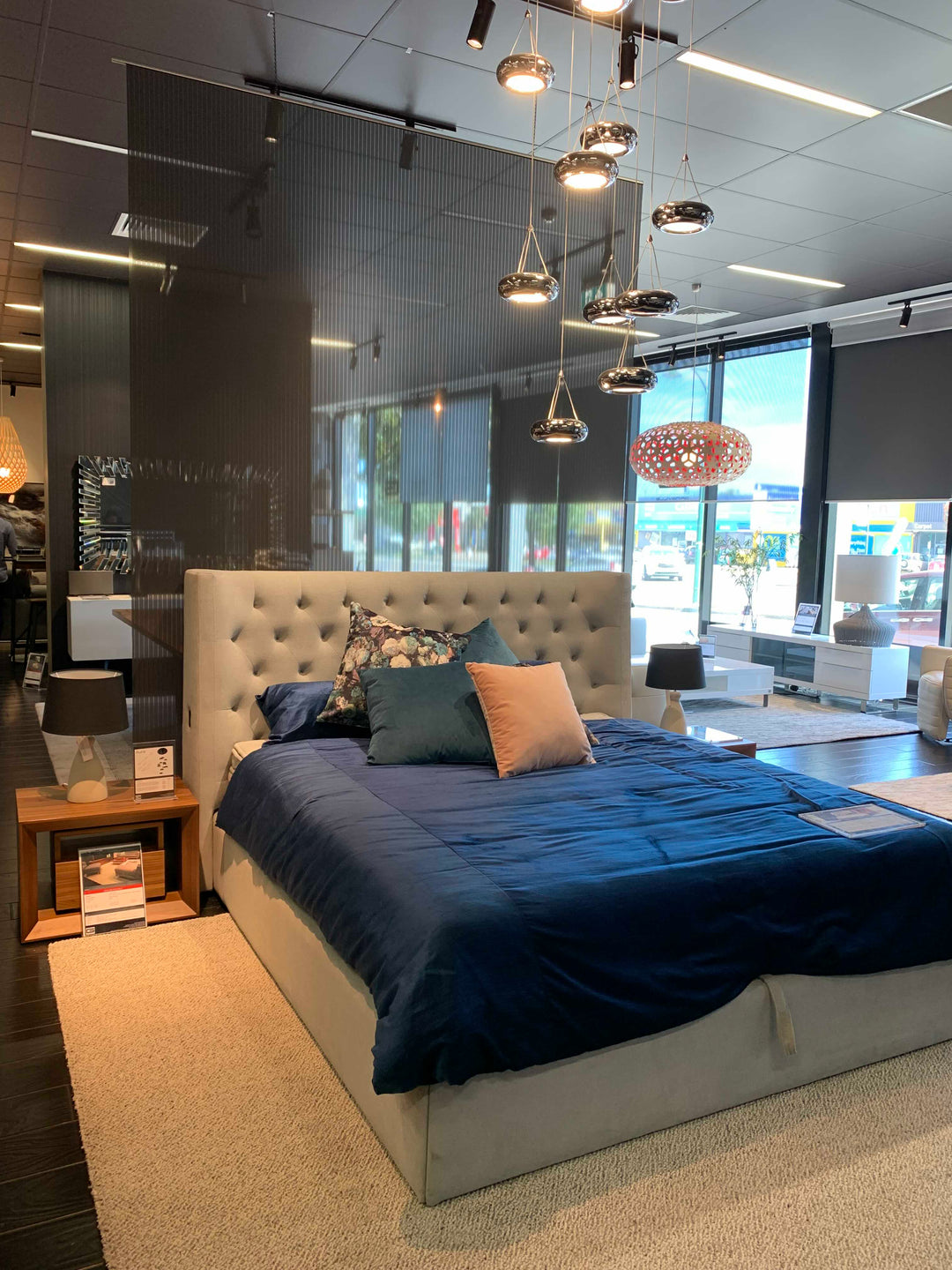 GC1726 Good Price Tufted Up-holstered Bed