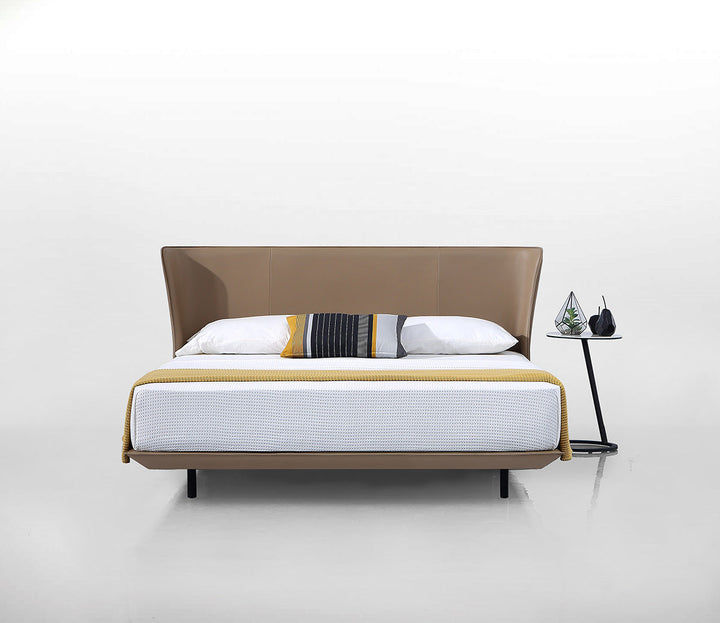 GC1733 Comfortable Luxury Queen Bed