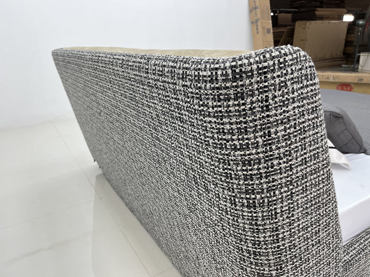 GC1820 Elegant Comfortable Upholstered Bed