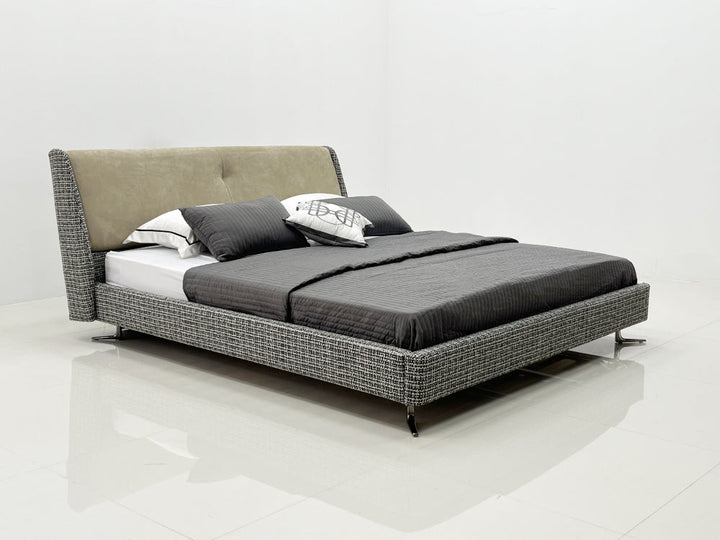 GC1820 Elegant Comfortable Upholstered Bed