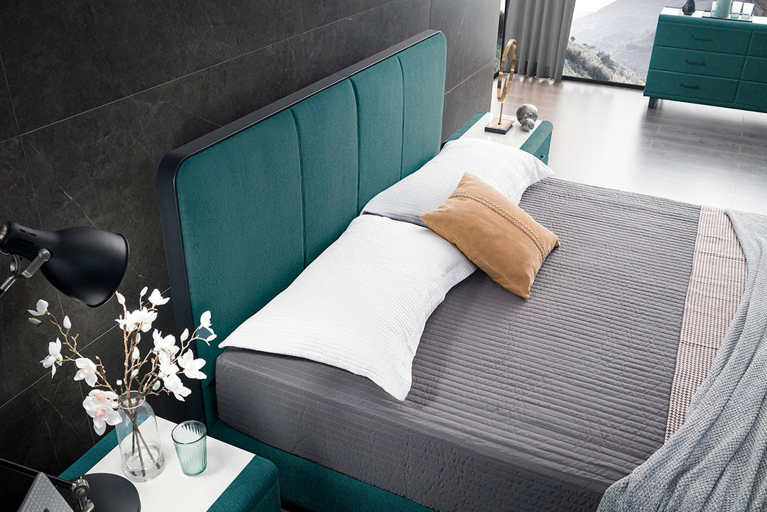 GC1823 Modern Fabric Upholstered Bed