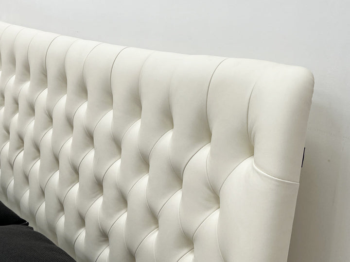 GC2012 Luxury Tufted Upholstered Bed