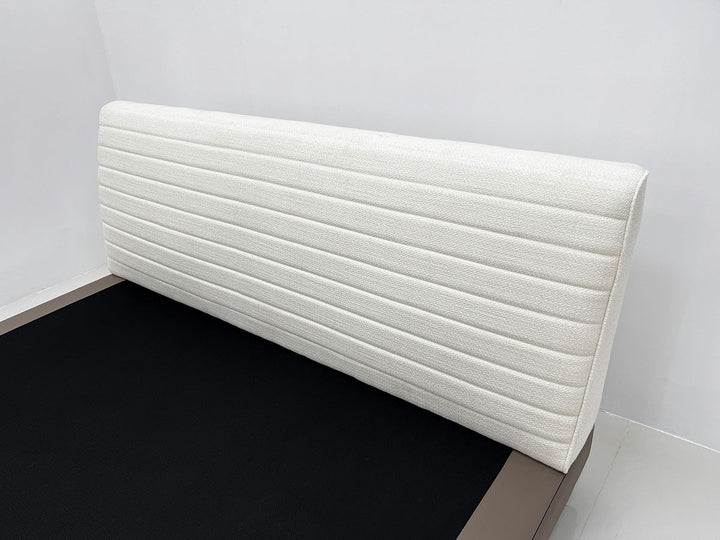 GC2207 Italian Soft Fabric Upholstered Bed