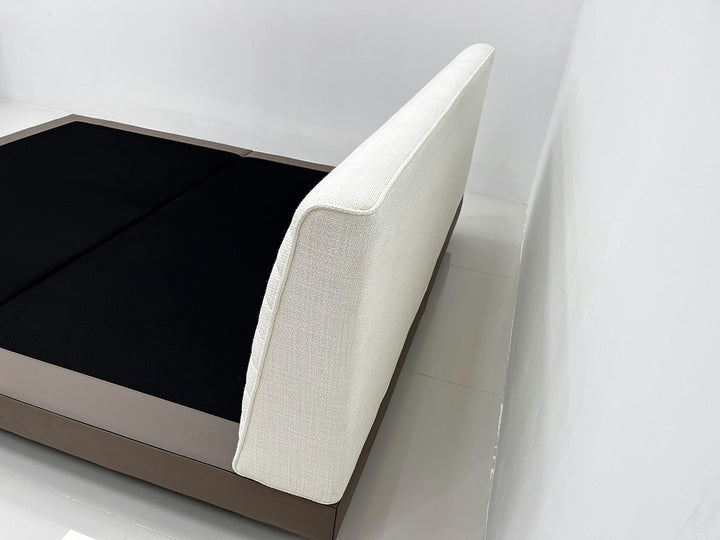 GC2207 Italian Soft Fabric Upholstered Bed