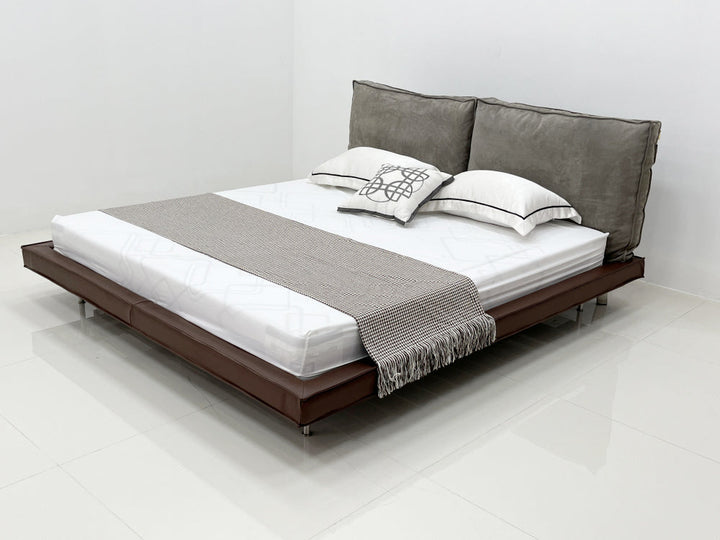 GC2225 Italian Luxury Upholstered Bed