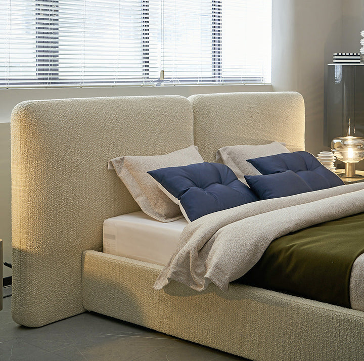 GC2237 Italian Modern Upholstered Bed