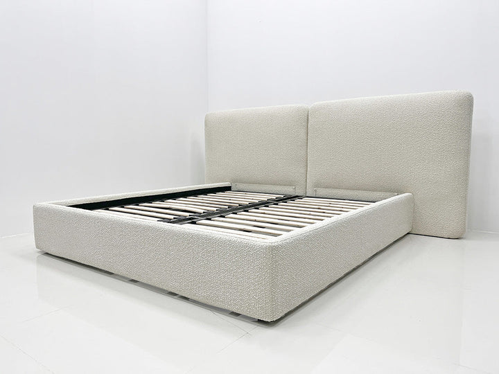 GC2237 Italian Modern Upholstered Bed