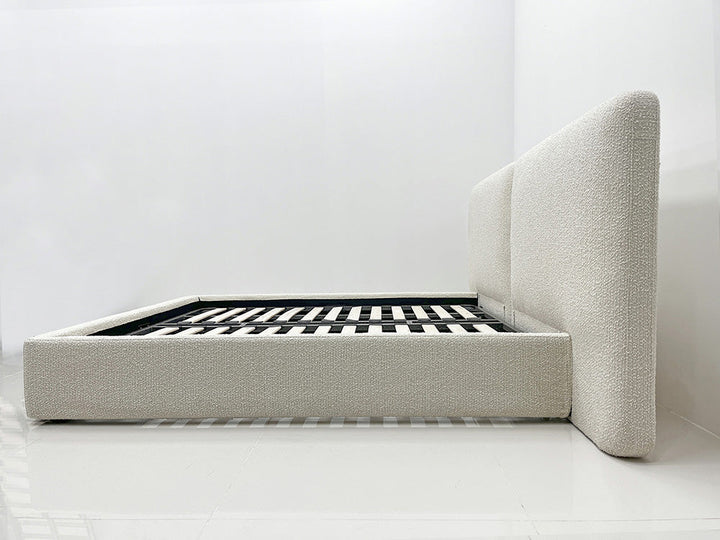 GC2237 Italian Modern Upholstered Bed