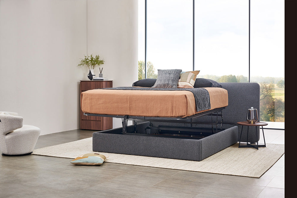 GC2237 Italian Modern Upholstered Bed