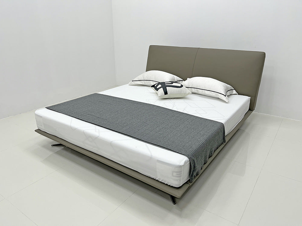 GC2240 Comfortable Modern Queen Bed