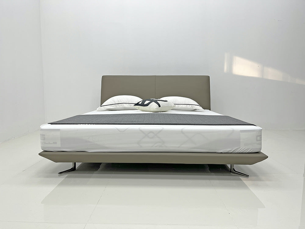 GC2240 Comfortable Modern Queen Bed