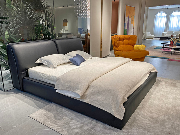 GC2249 Modern Italian Luxury Leather Upholstered Bed