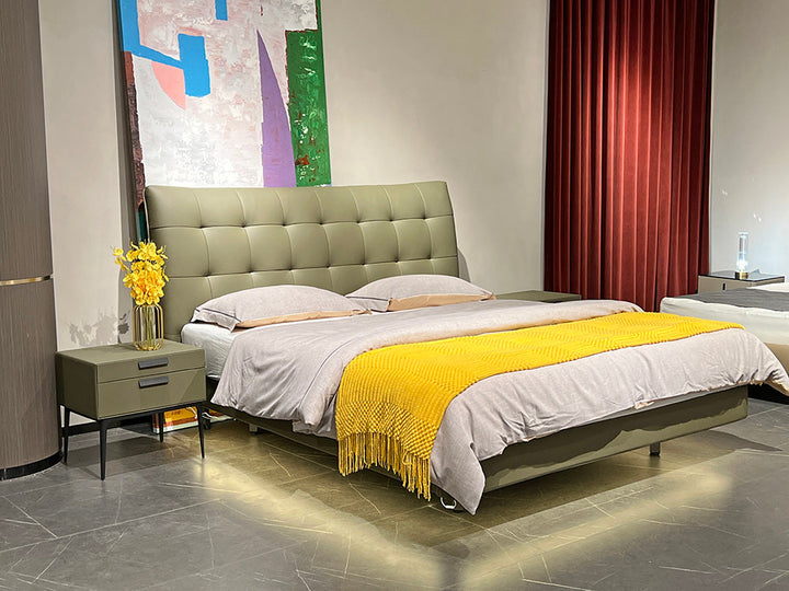 GC2252 Tufted Upholstered Bed With LED