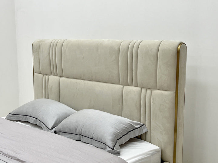 GC2255 Luxury Villa Up-holstered Bed