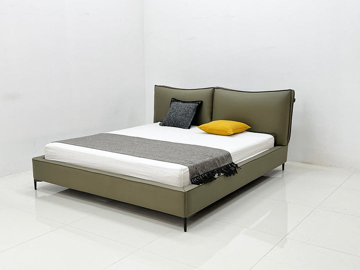 GC2257 Italian Leather Upholstered Bed