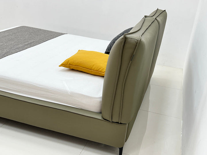 GC2257 Italian Leather Upholstered Bed