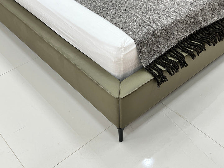 GC2257 Italian Leather Upholstered Bed