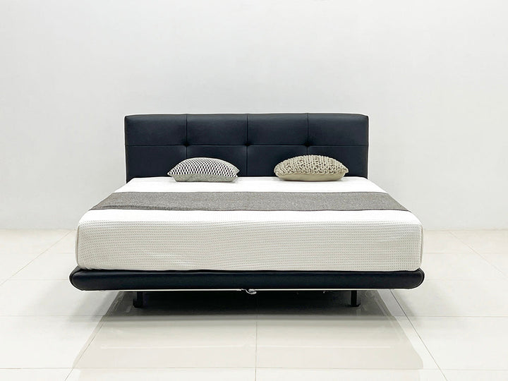GC2301 Italian Leather Upholstered Bed With LED