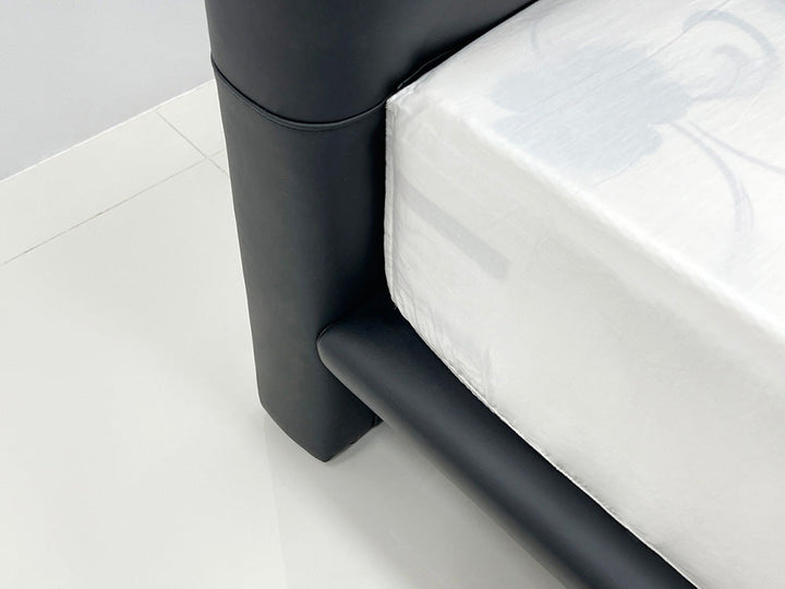 GC2301 Italian Leather Upholstered Bed With LED