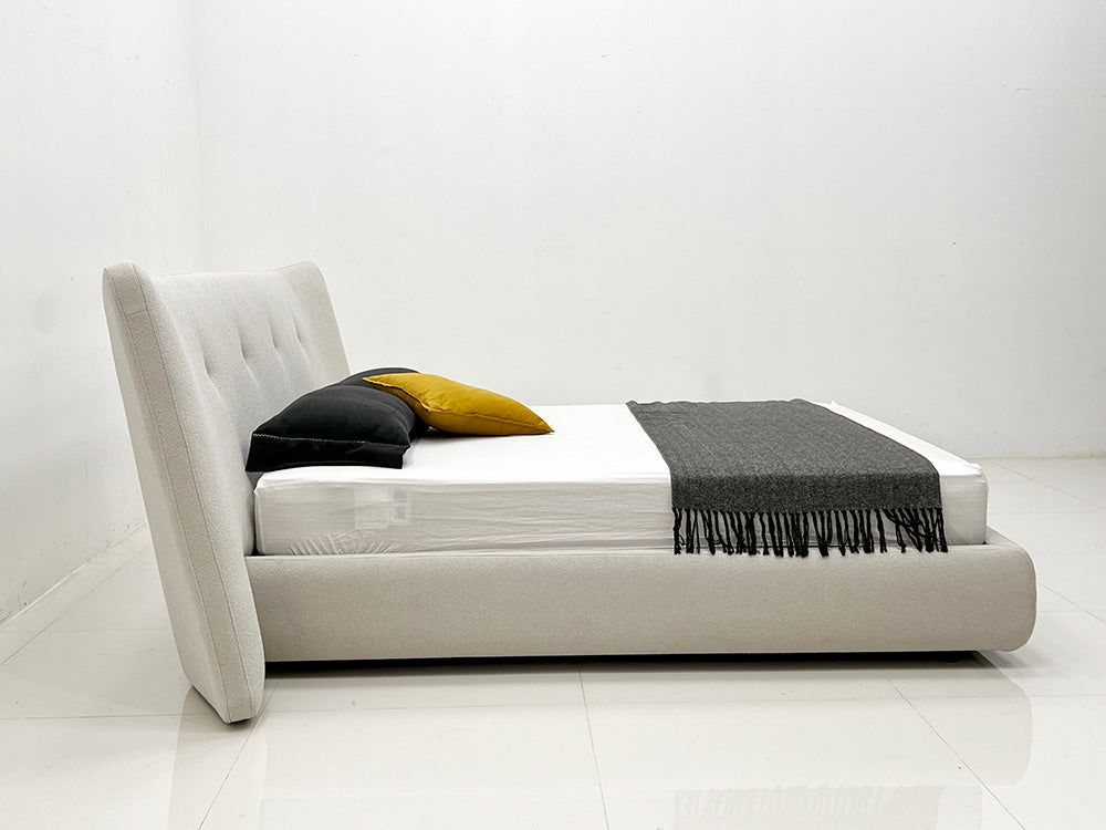 GC2305 Italian Luxury Villa Upholstered Bed