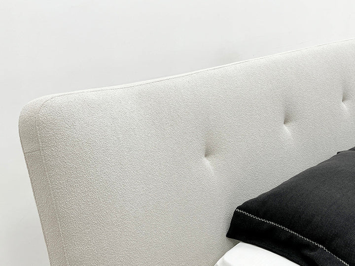 GC2305 Italian Luxury Villa Upholstered Bed