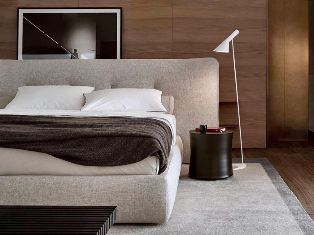 GC2305 Italian Luxury Villa Upholstered Bed