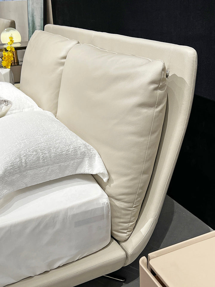 GC2312 Elegant Comfortable Upholstered Bed
