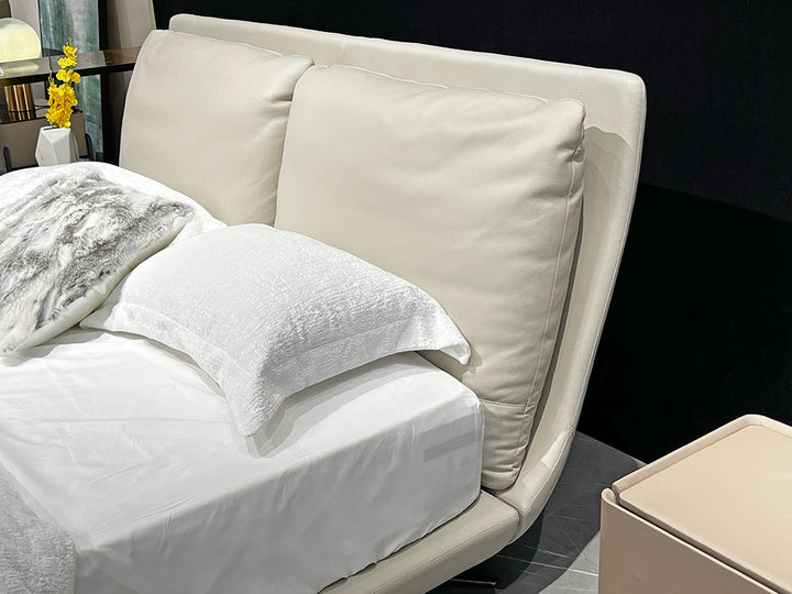 GC2312 Elegant Comfortable Upholstered Bed