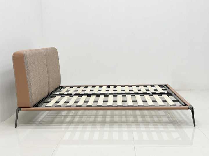 GC2315 Steel Frame Elegant Upholstered Bed