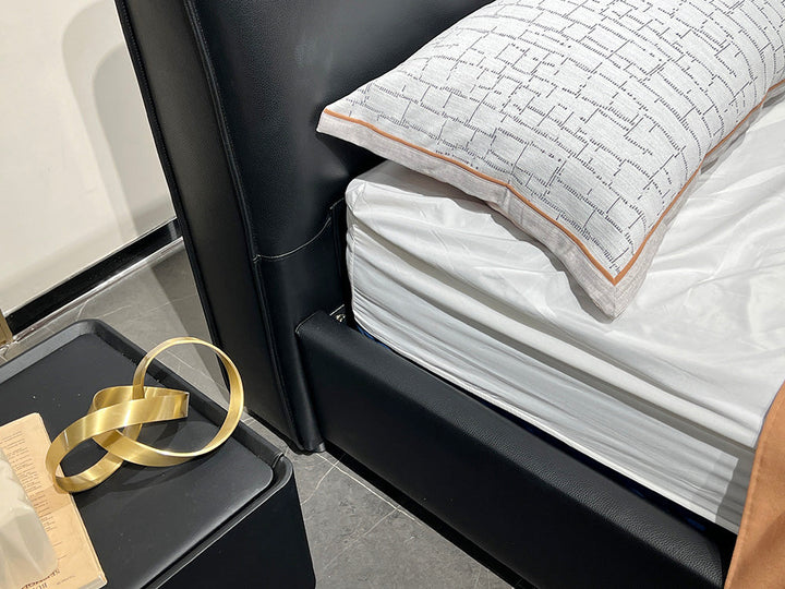 GC2317 Italian Luxury Leather Soft Upholstered Bed