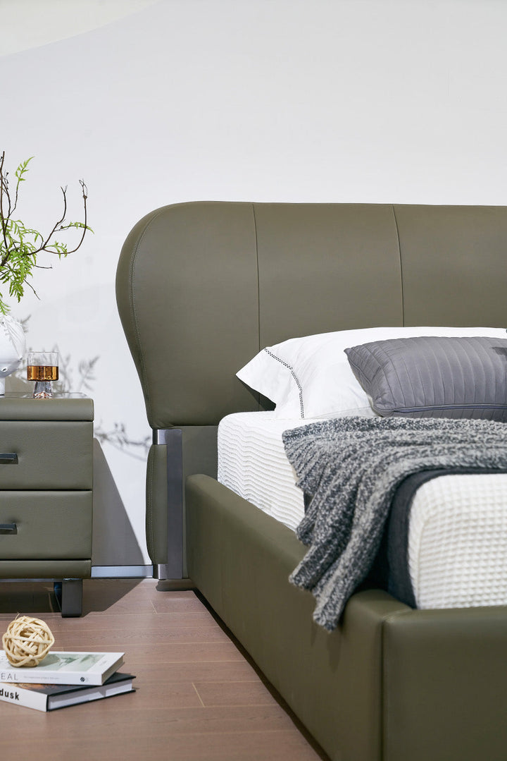GC2321 Italian Soft Up-holstered King Bed