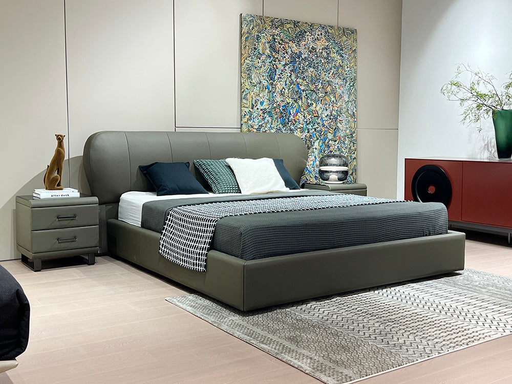 GC2321 Italian Soft Up-holstered King Bed