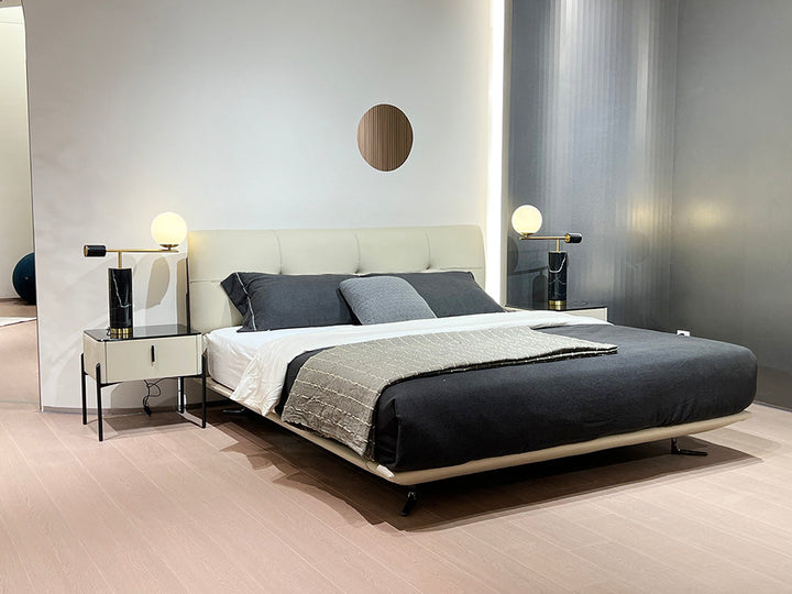 GC2322 Italian Minimalist Tufted Upholstered Bed