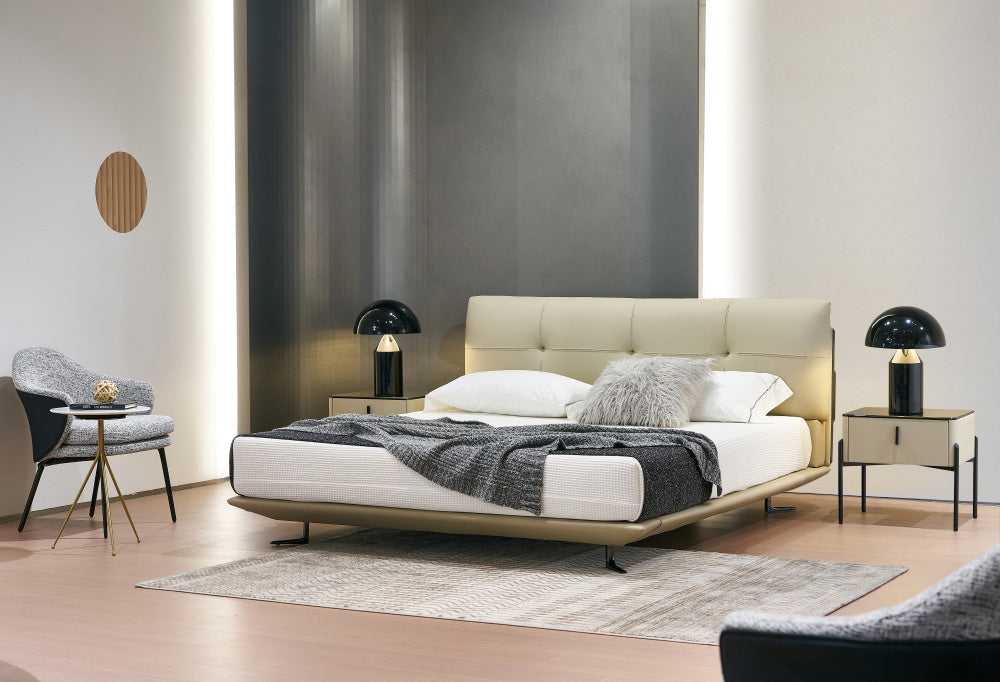 GC2322 Italian Minimalist Tufted Upholstered Bed