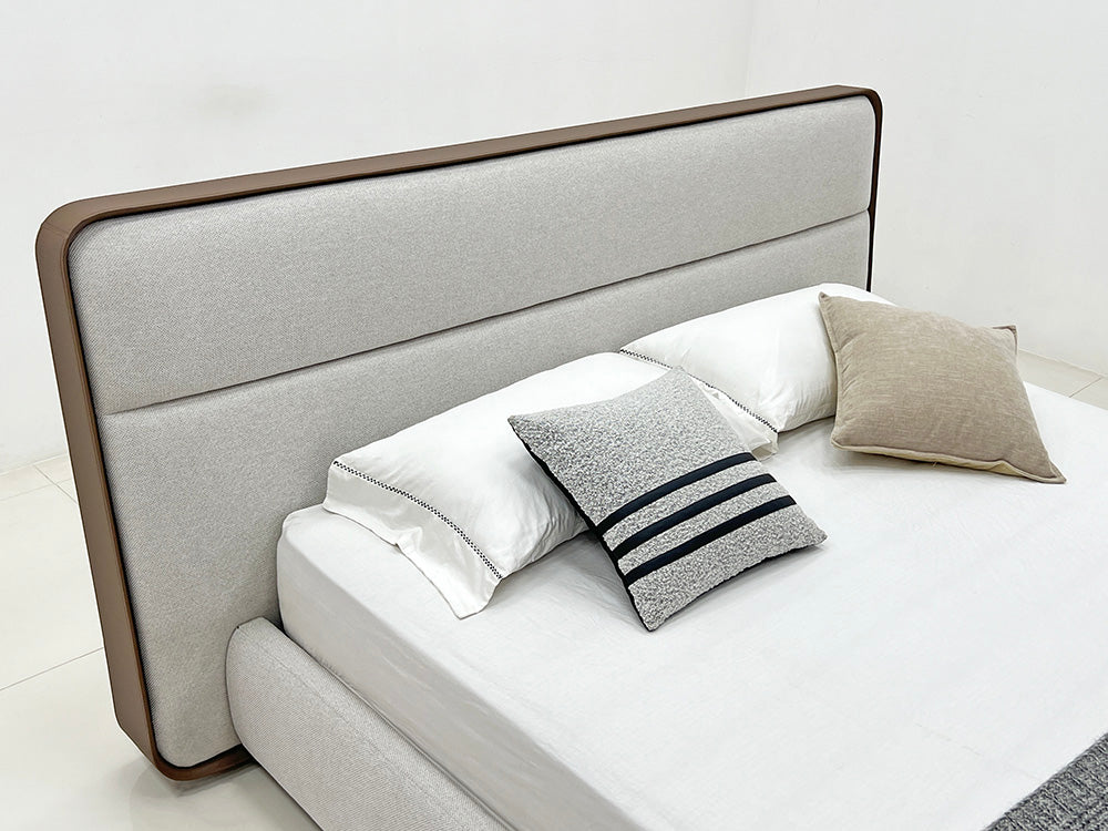 GC2338 Modern Design Upholstered Bed