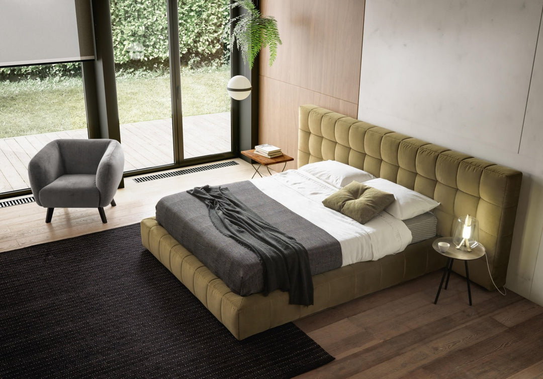 GC2428 Upholstered Bed