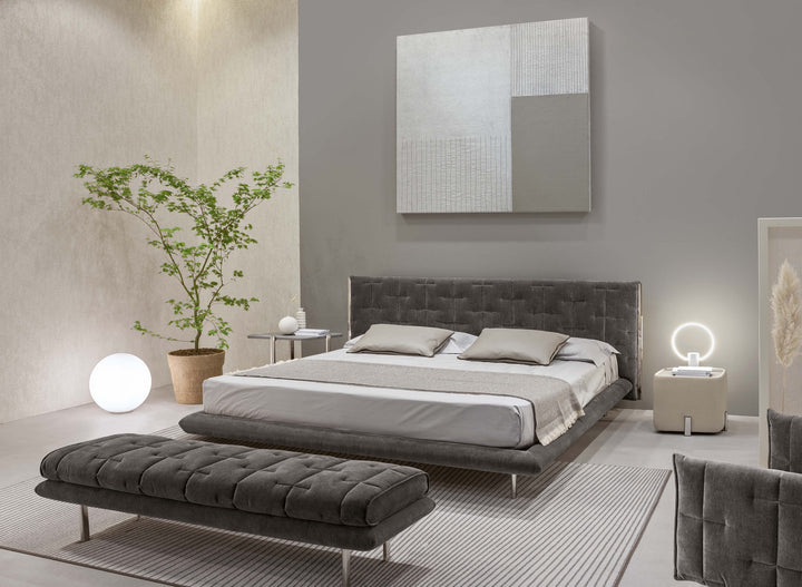GC2452 Upholstered Bed