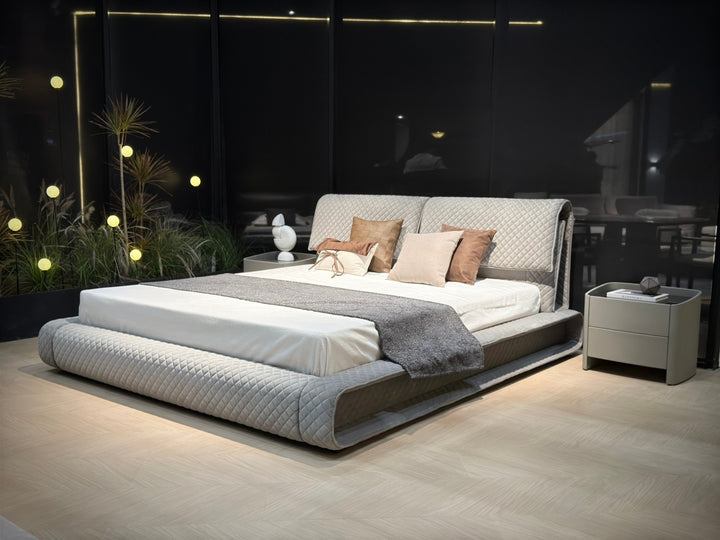 GC2463 Upholstered Bed