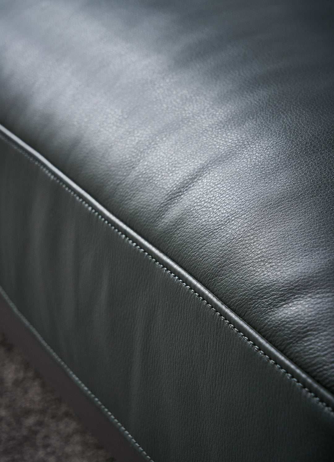 GS9051  American Leather 3 Seater Sofa