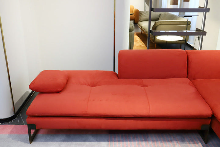 GS9081 Italian Modern Red Fabirc Sofa