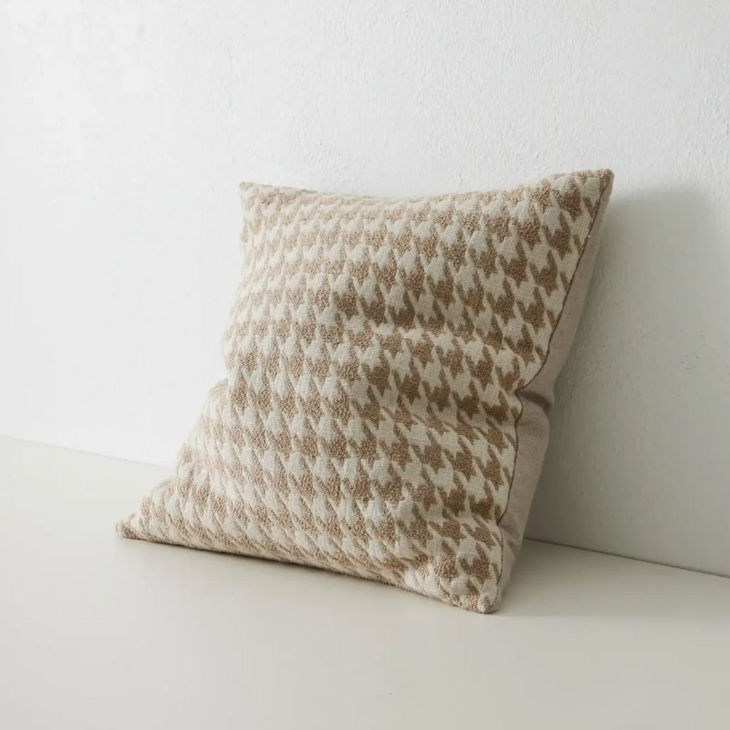 Giovanni Cushion Oatmeal