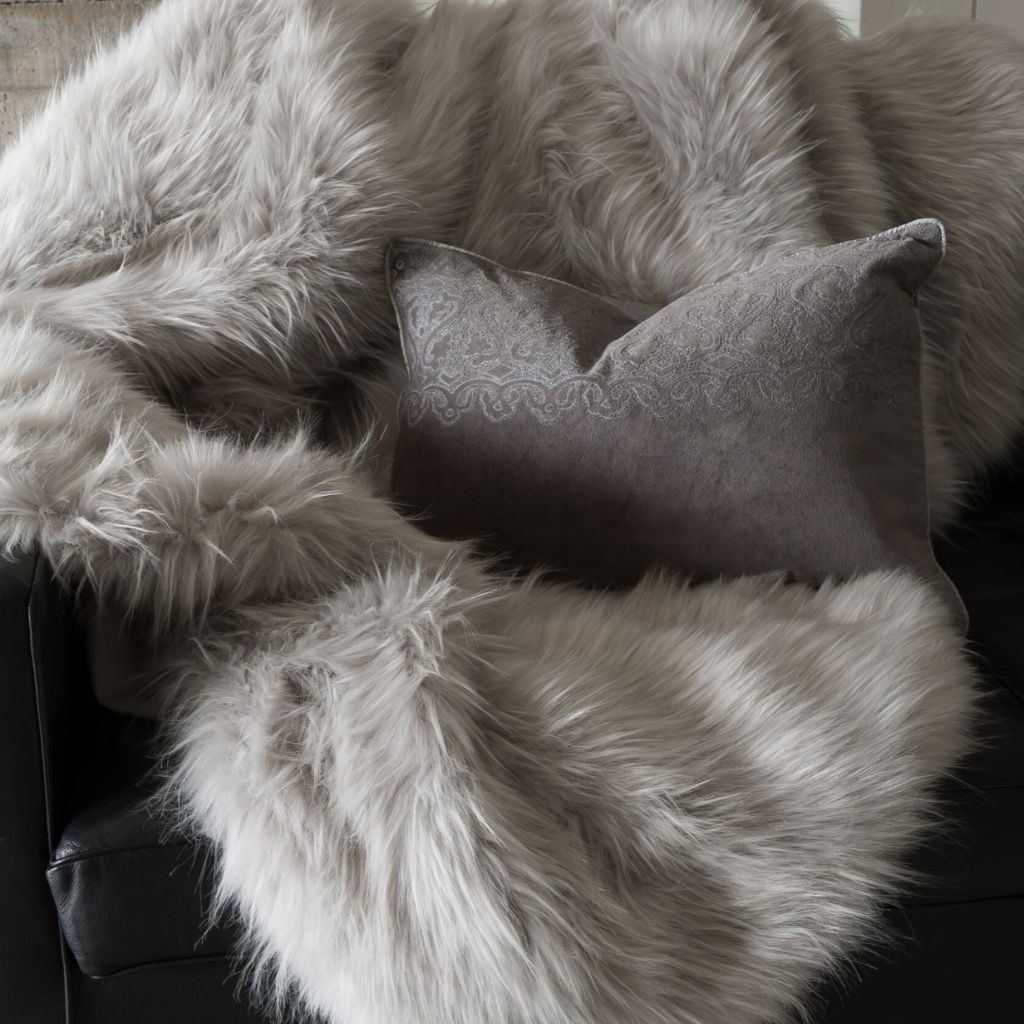 Greenland Wolf Faux Fur Throw